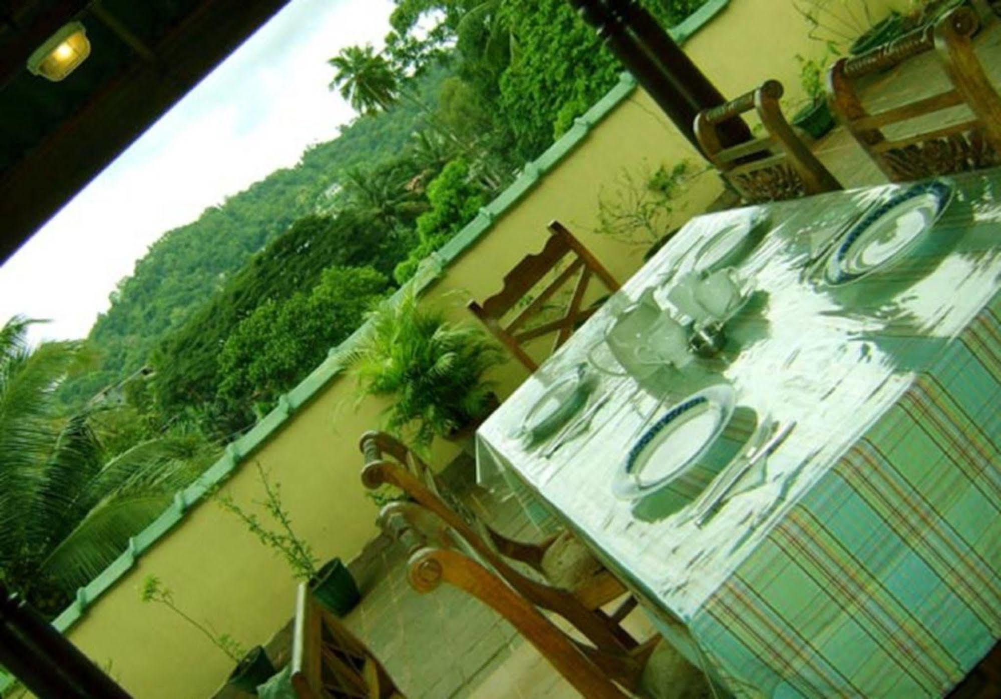 Palm Garden Home Stay Deiyannewela ภายนอก รูปภาพ